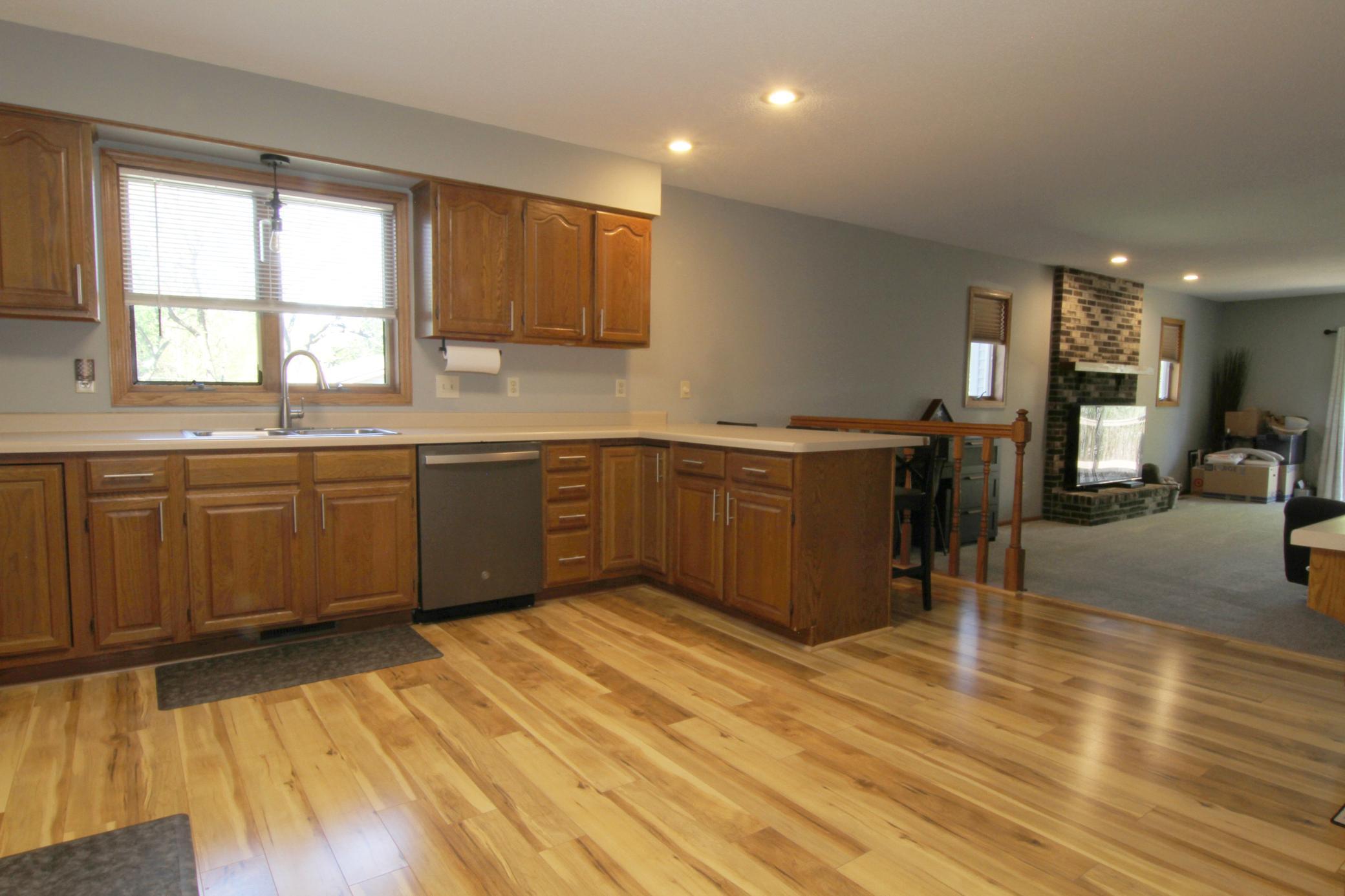 kitchen 2.jpg
