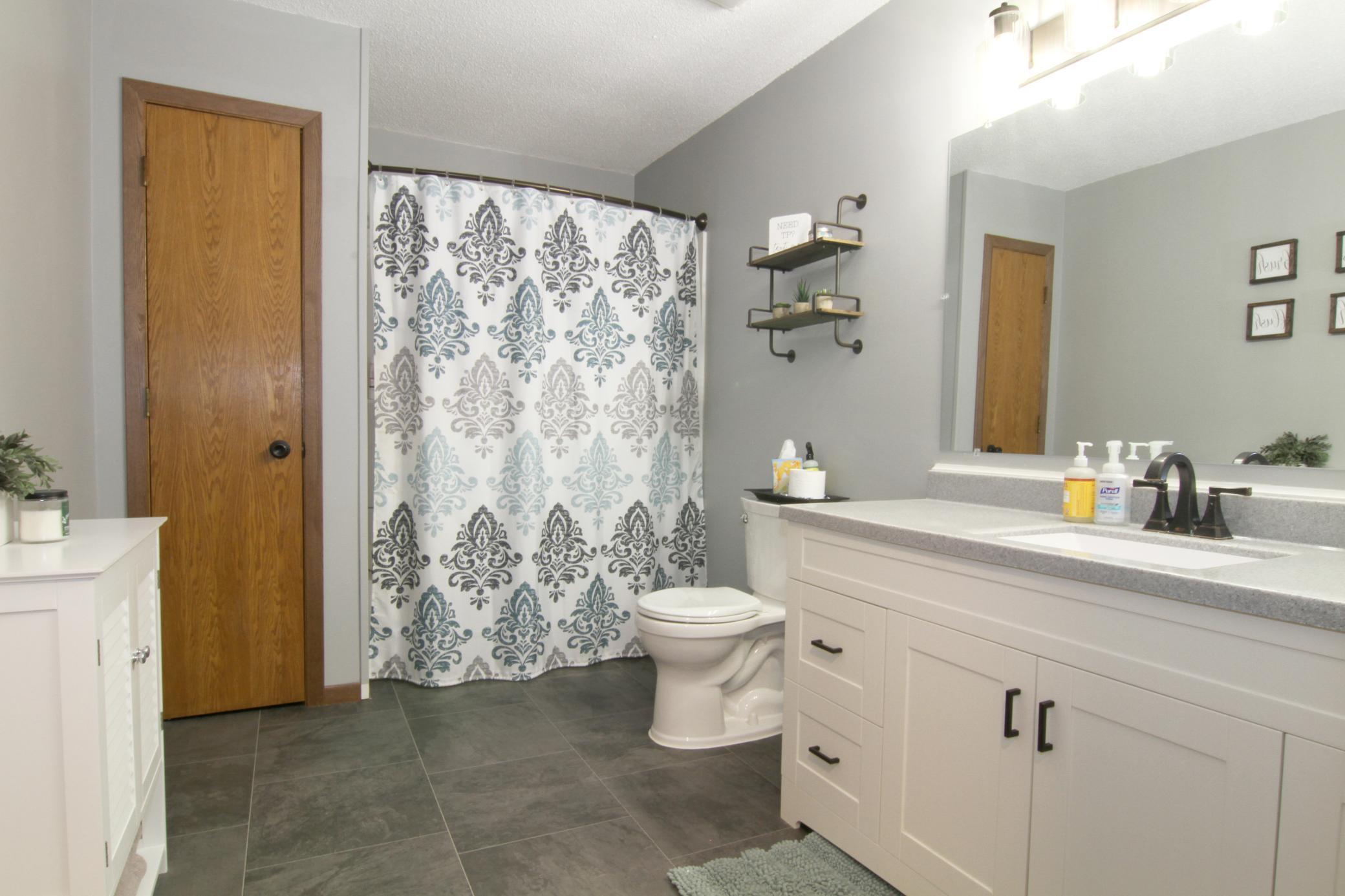 bathroom #2.jpg