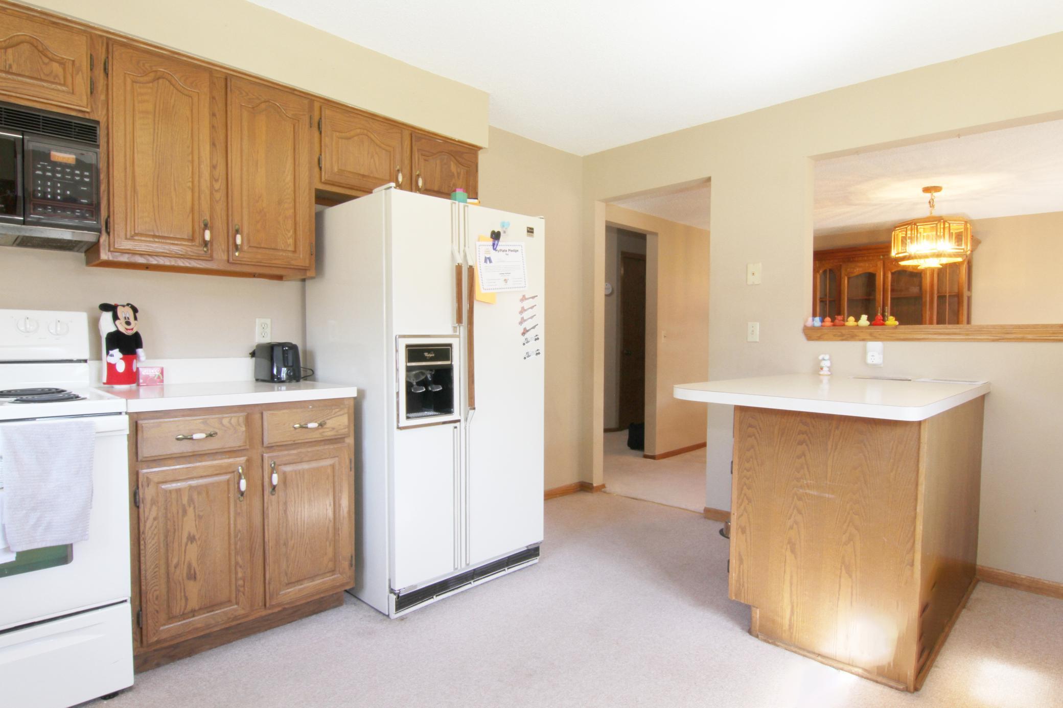 downstairs kitchen 3.jpg