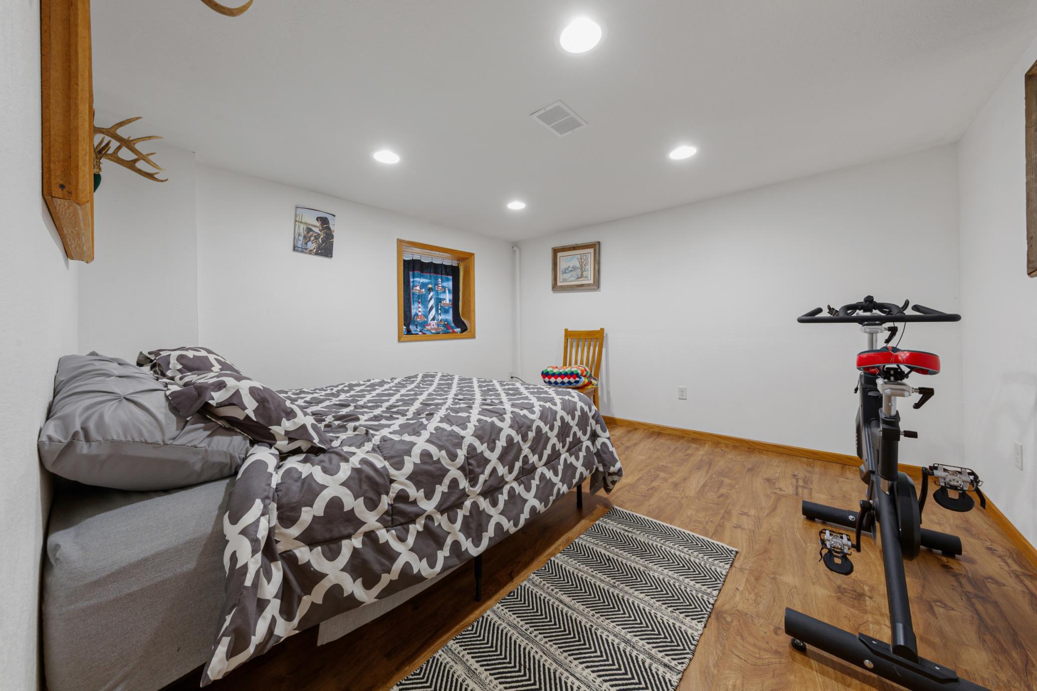 38 bedroom 4_lower.jpg