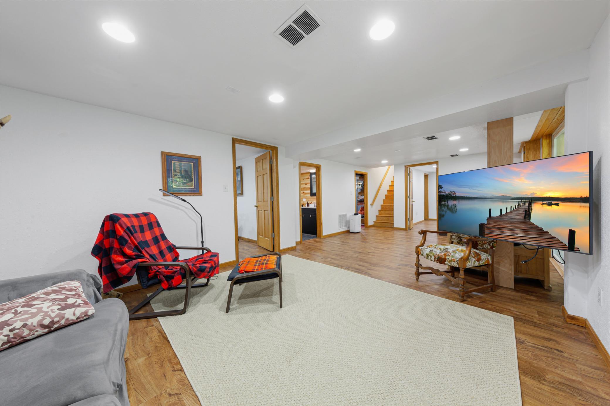 36 family room_lower.jpg