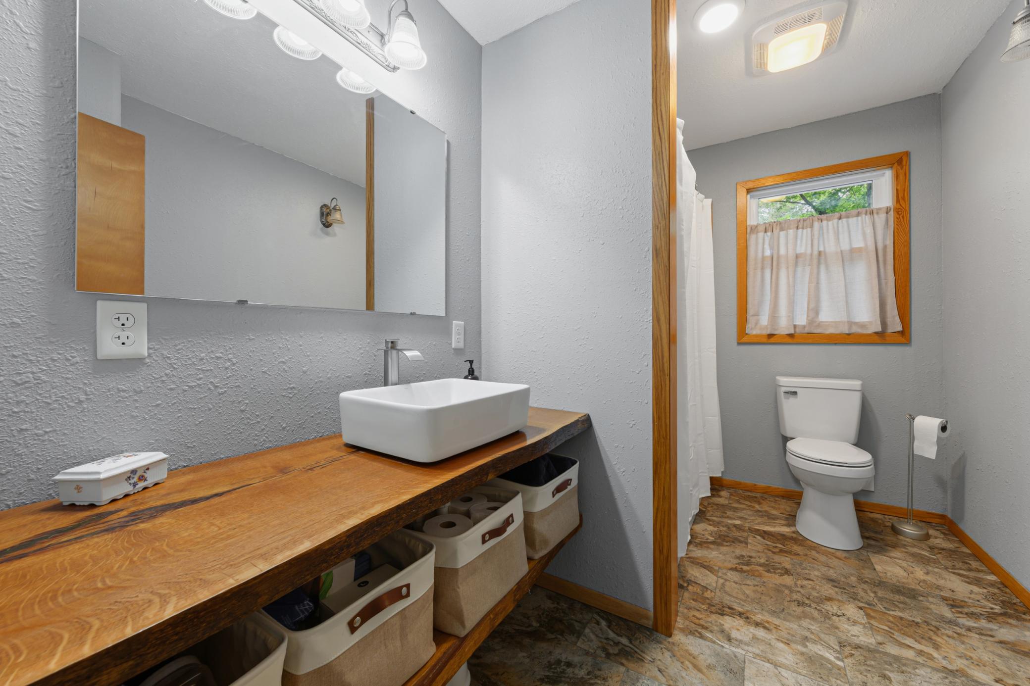 30 bathroom.jpg