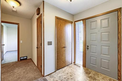 3743 Goodwin Ave N - MLS Sized - 006 - 06 Foyer.jpg