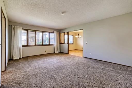 3743 Goodwin Ave N - MLS Sized - 007 - 07 Living Room.jpg