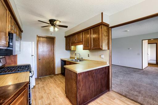 3743 Goodwin Ave N - MLS Sized - 012 - 12 Kitchen.jpg