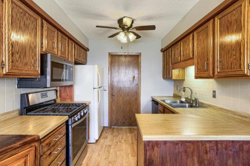 3743 Goodwin Ave N - MLS Sized - 013 - 13 Kitchen.jpg