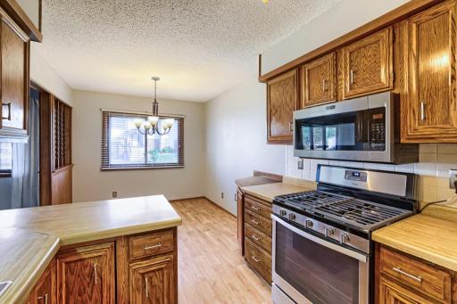 3743 Goodwin Ave N - MLS Sized - 015 - 15 Kitchen.jpg