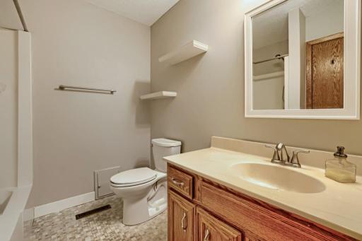 3743 Goodwin Ave N - MLS Sized - 019 - 19 Primary Bathroom.jpg