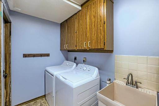 3743 Goodwin Ave N - MLS Sized - 026 - 26 Laundry Room.jpg
