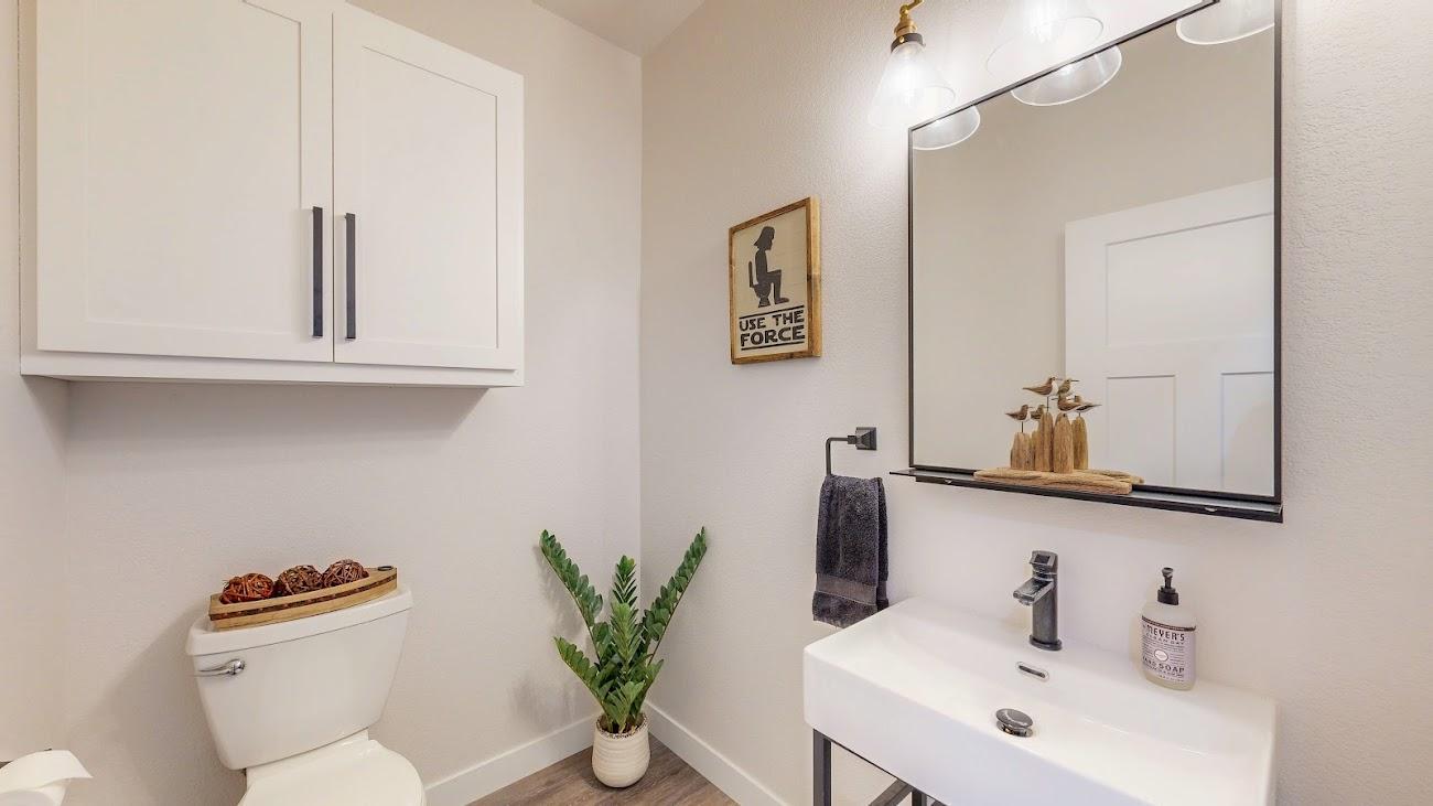 Guest bath.jpg