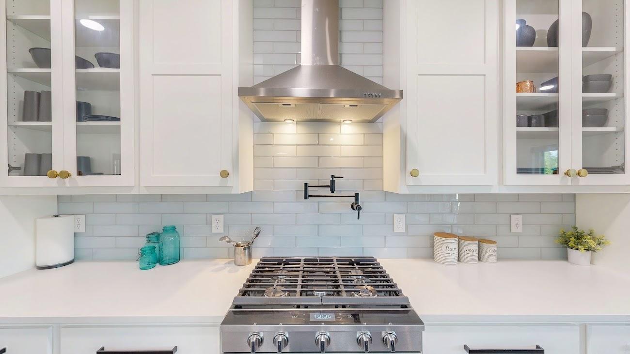 Kitchen 1.jpg