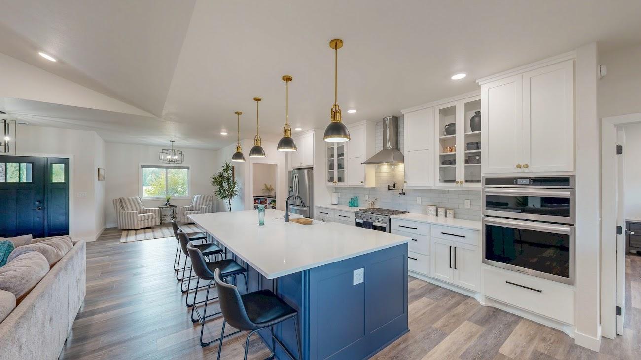 Dining area.kitchen.jpg