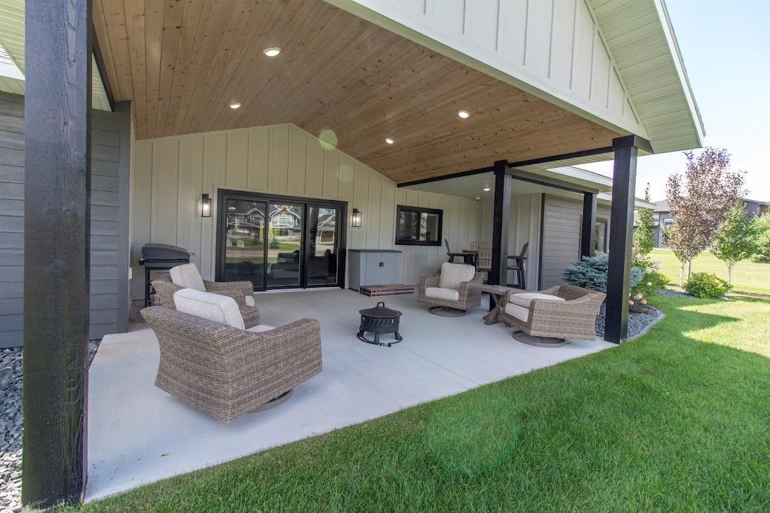 Sheltered patio.jpg