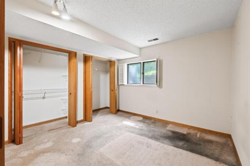 15695 Sussex Drive, Minnetonka, MN 55345