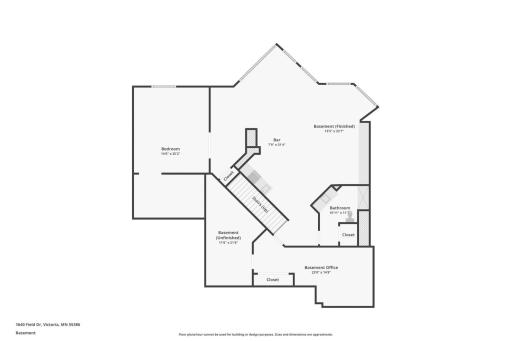 Lower level floor plan - dimensions approximate.