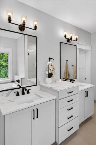 Abundant counterspace and storage in this bathroom!