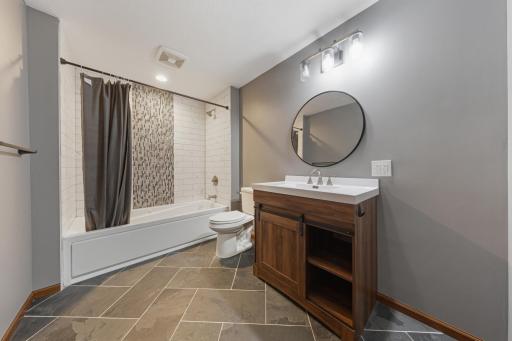 38 bathroom_lower.jpg