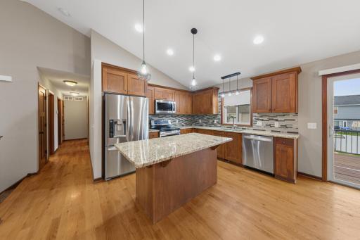 20 kitchen.jpg