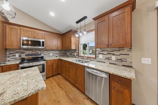 17 kitchen.jpg