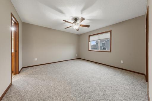 27 main bedroom.jpg