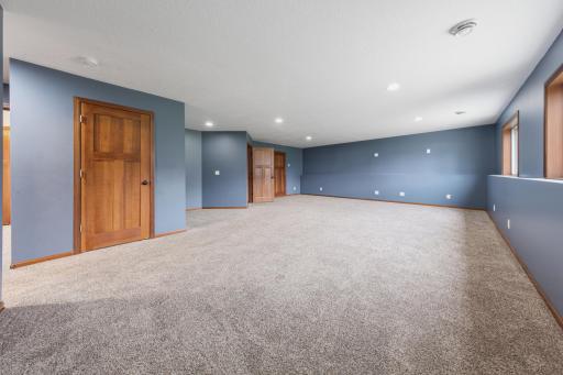 34 family room_lower.jpg