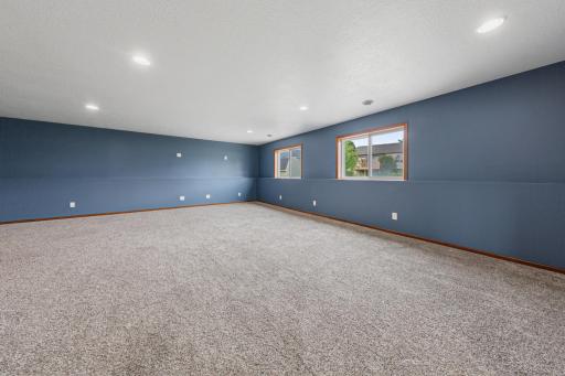 35 family room_lower.jpg