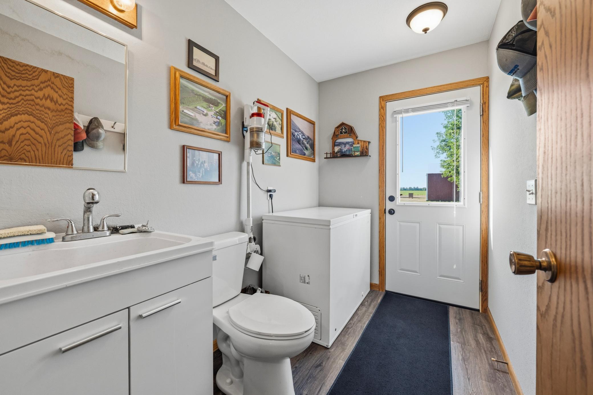 Bathroom/Utility