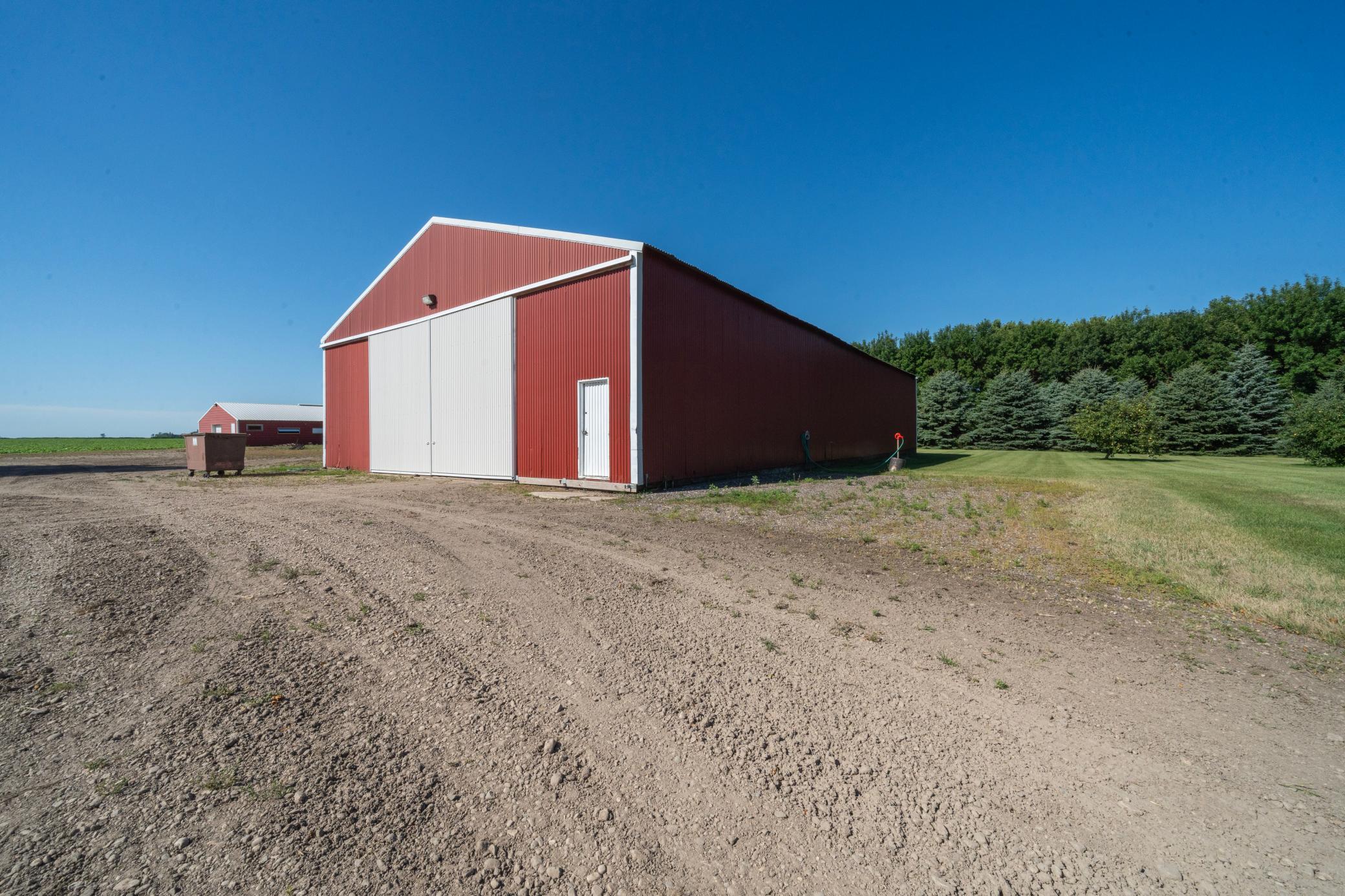 44 x 88 Pole Shed