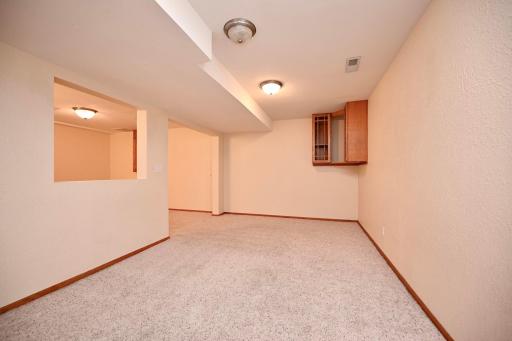 22 LL Family Room II.jpg