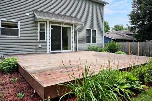 29 Back Deck.jpg