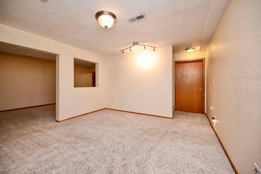 21 LL Family Room I.jpg