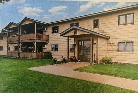 Welcome to 2114 Village Dr #125