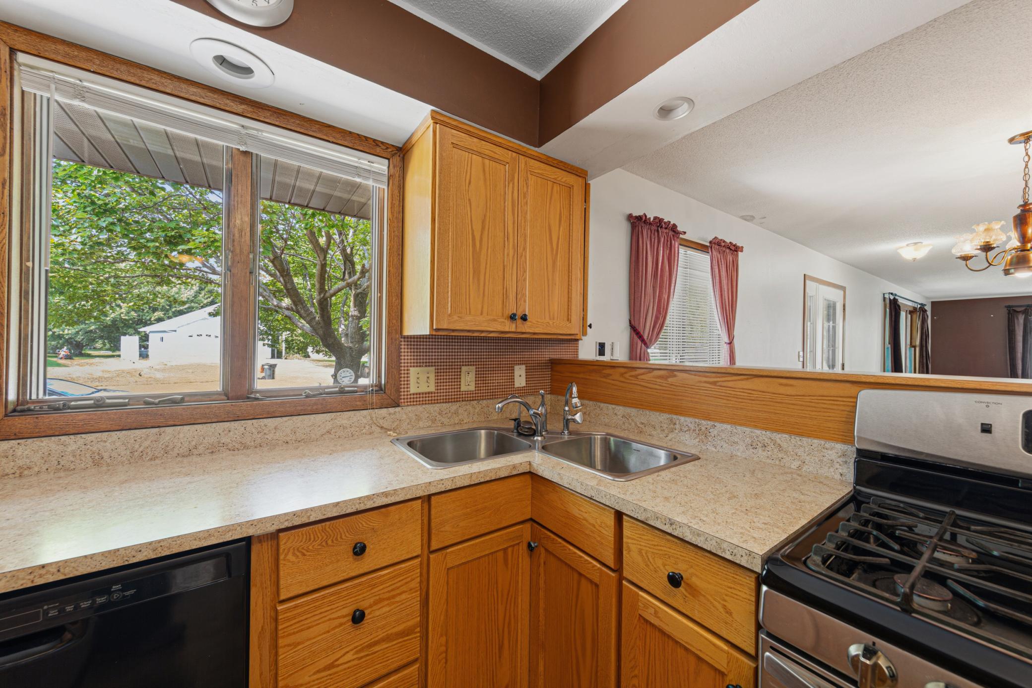 27_24 kitchen.jpg