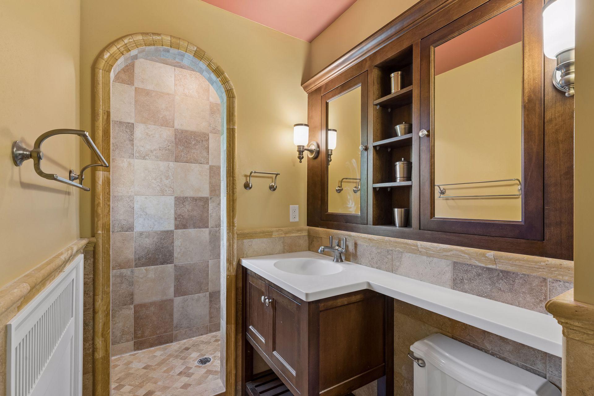 Primary 3/4 bath