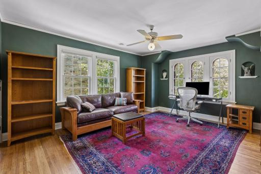 401 W Minnehaha Parkway, Minneapolis, MN 55419