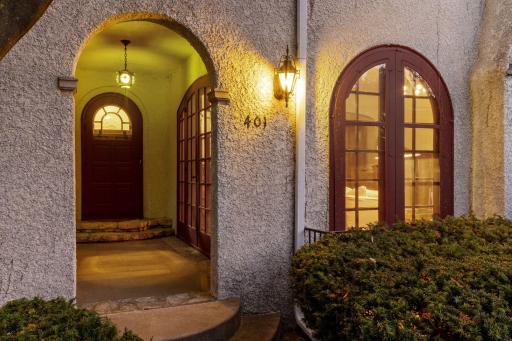401 W Minnehaha Parkway, Minneapolis, MN 55419