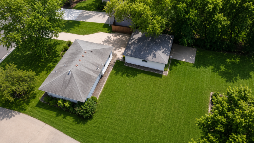 Note patio behnd garage