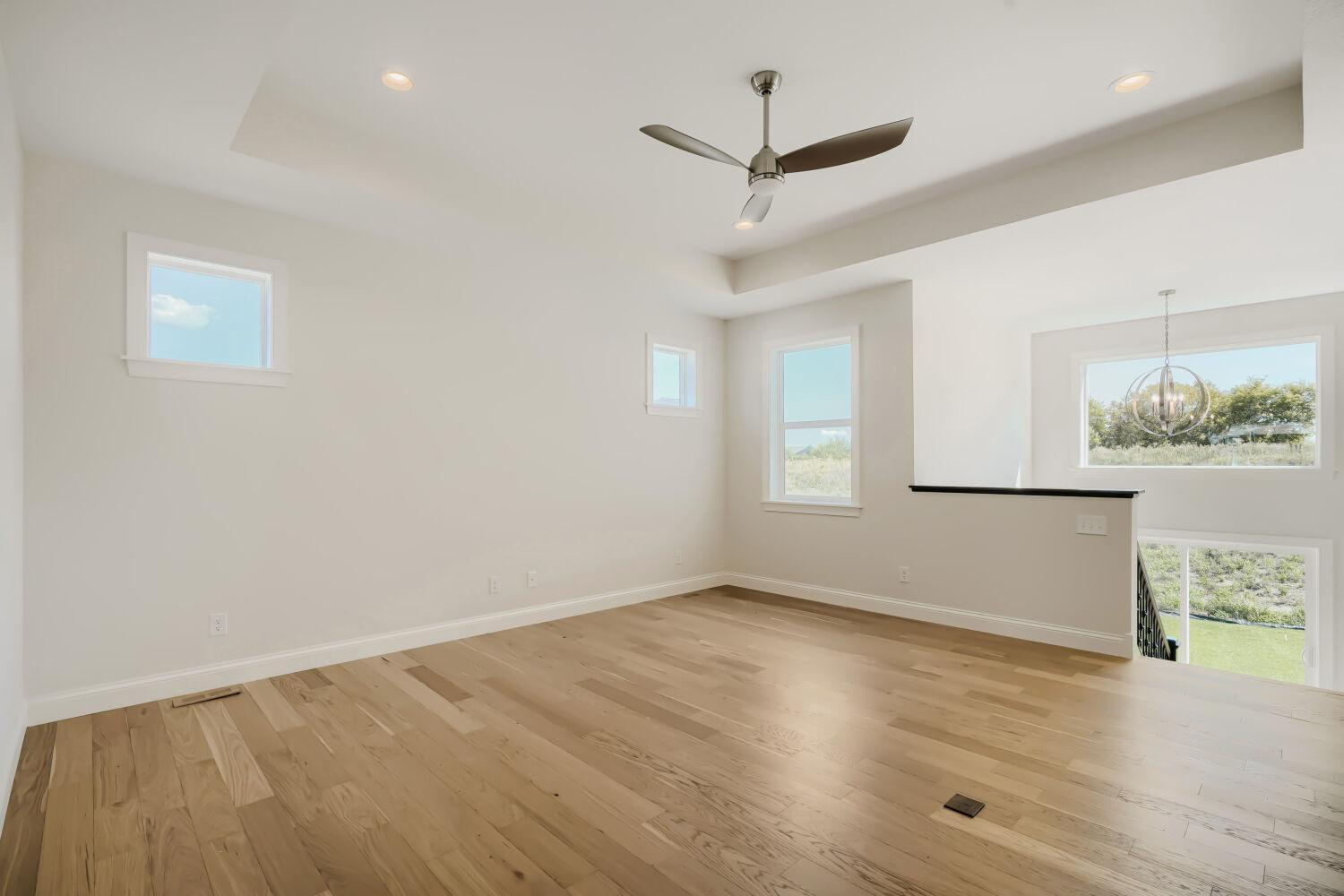 1130 136th St E - Web Quality - 005 - 05 Living Room.jpg