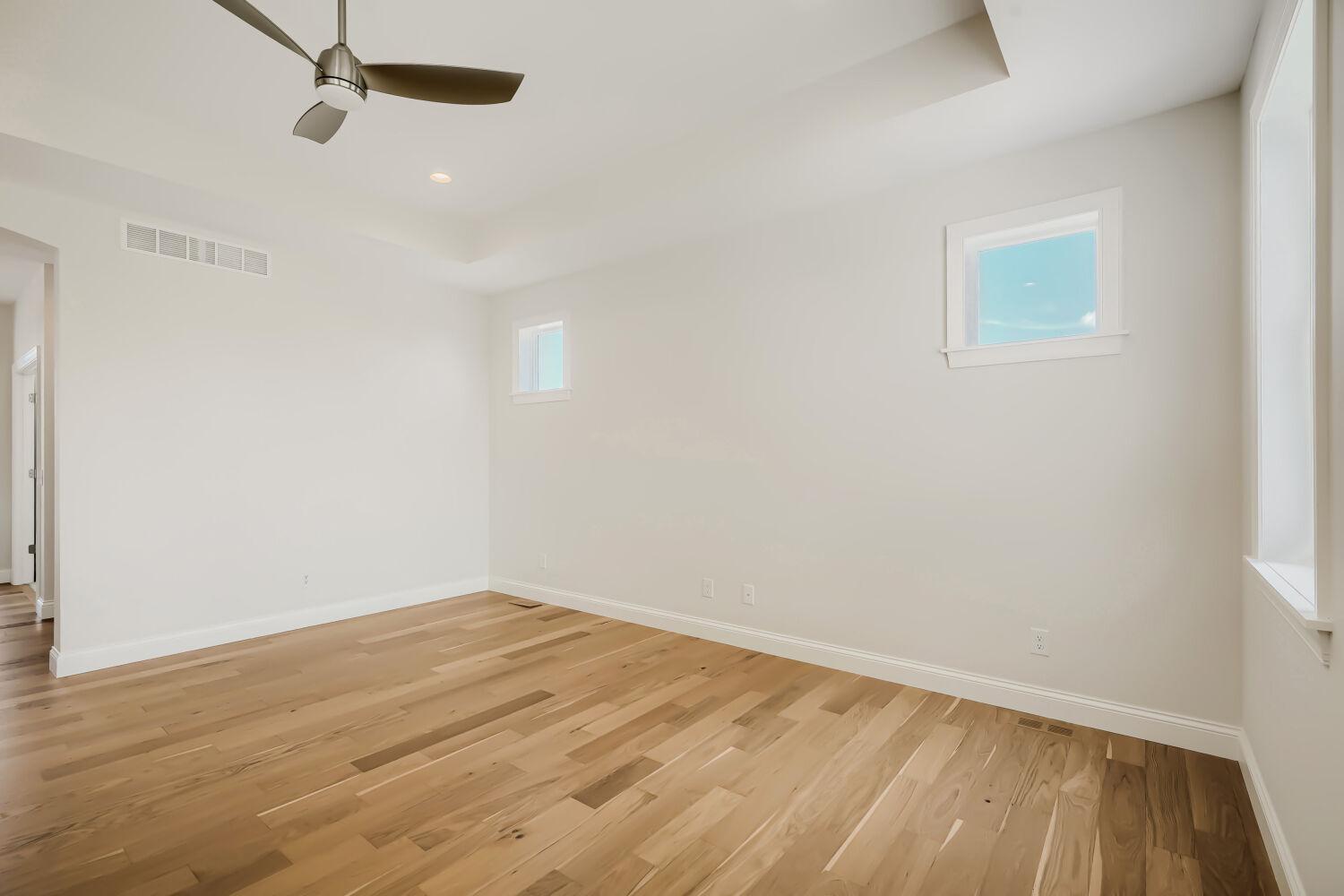 1130 136th St E - Web Quality - 007 - 07 Living Room.jpg
