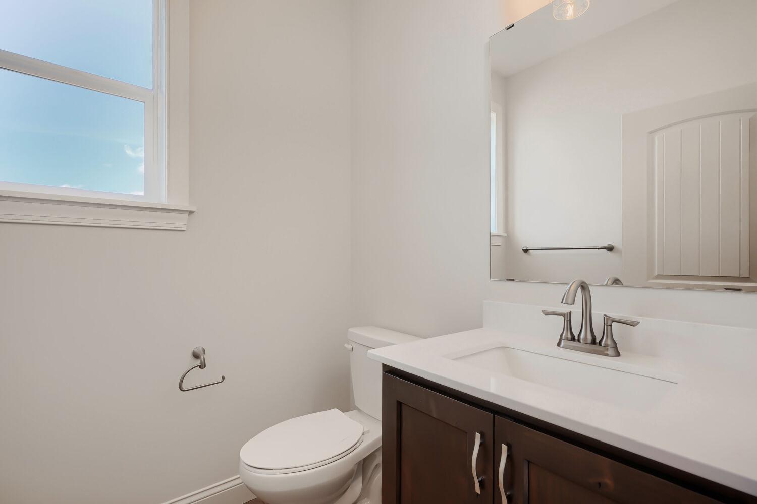 1130 136th St E - Web Quality - 025 - 25 Bathroom.jpg