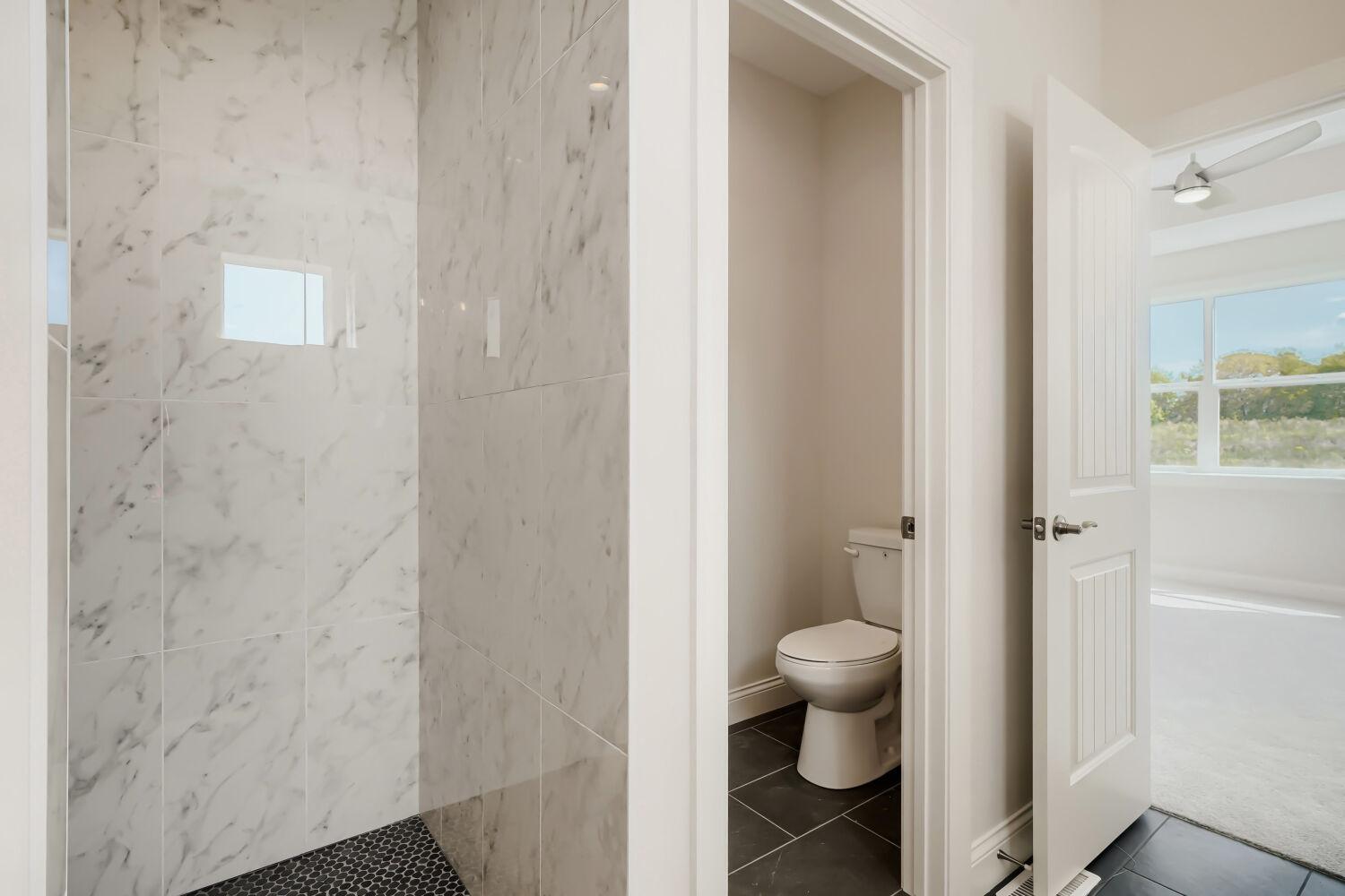 1130 136th St E - Web Quality - 020 - 20 Primary Bathroom.jpg