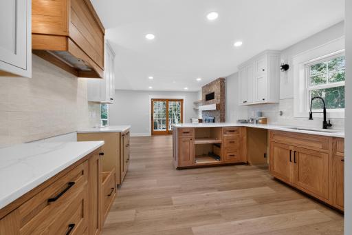 10_10489_Barnes_Way_E-Kitchen-2611.jpg