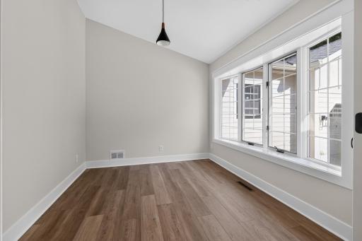27_10489_Barnes_Way_E-Others-2599.jpg