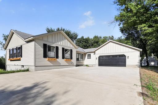 Photo for 10489 Barnes Way, Inver Grove Heights, MN 55077 - listing #7128490 10489 Barnes Way, Inver Grove Heights, MN 55077
