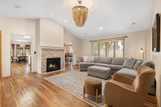659 Crestview Lane, Owatonna, MN 55060