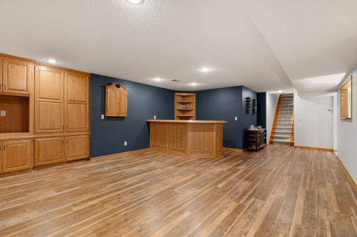 659 Crestview Lane, Owatonna, MN 55060