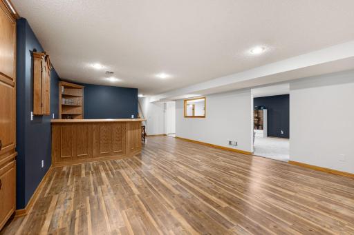 659 Crestview Lane, Owatonna, MN 55060
