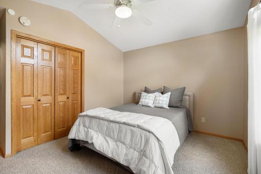 659 Crestview Lane, Owatonna, MN 55060