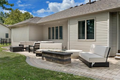 659 Crestview Lane, Owatonna, MN 55060