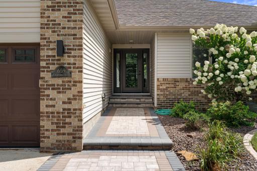 659 Crestview Lane, Owatonna, MN 55060